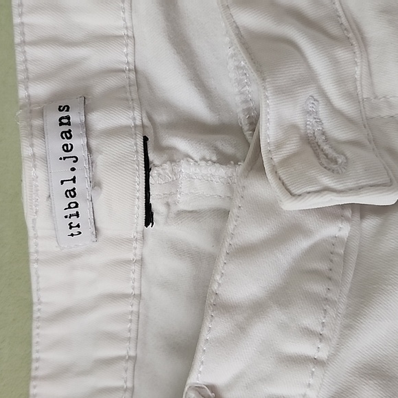 Bermuda shorts - Picture 2 of 6